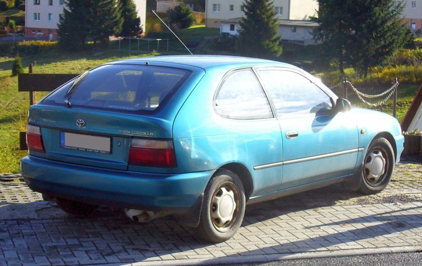 Toyota Corolla 1996 хэтчбек