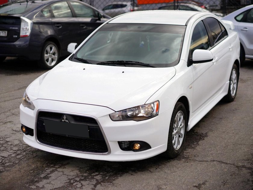 Mitsubishi lancer 2012