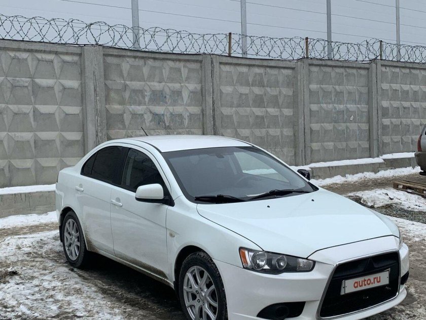 Митсубиси лансер x