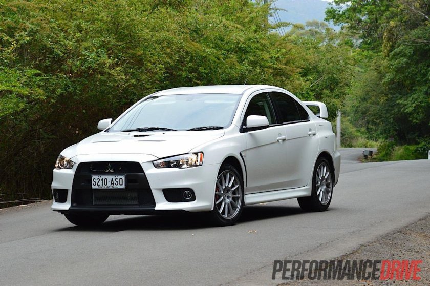 Митсубиси Лансер 10