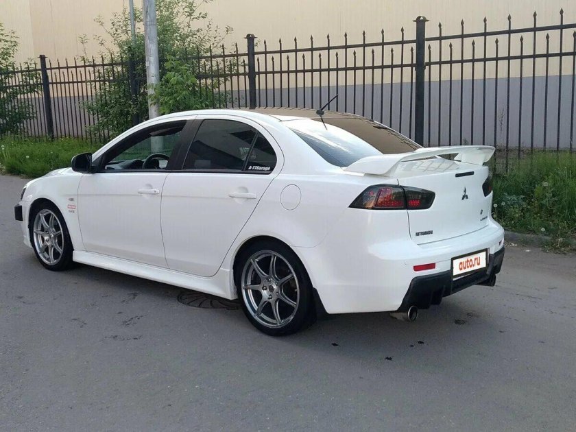 Mitsubishi Lancer x Рестайлинг 2012