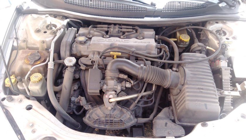 Подкапотная dodge Stratus 2.4