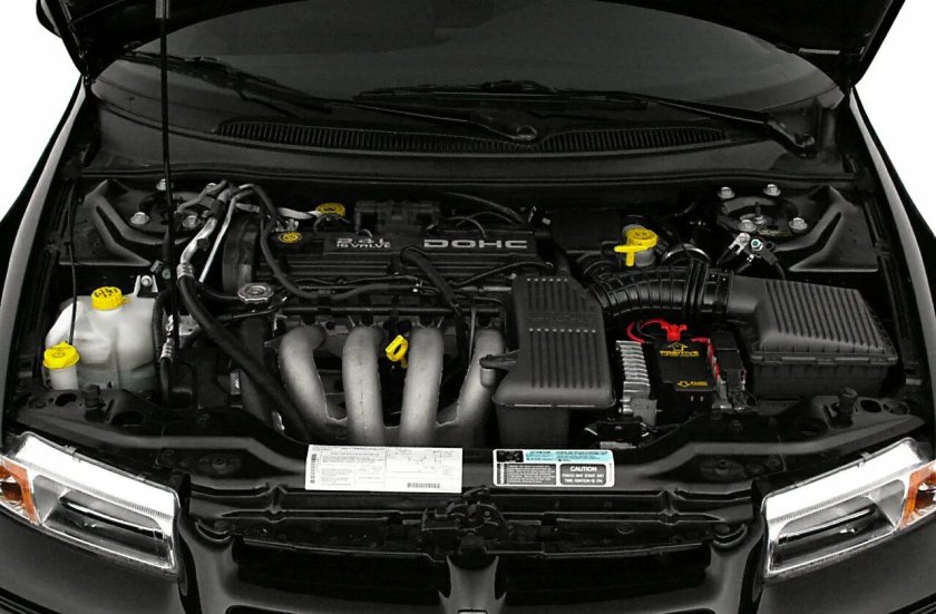 Додж Стратус подкапотка