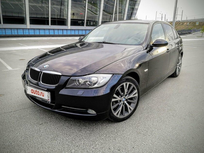 BMW e90 320i
