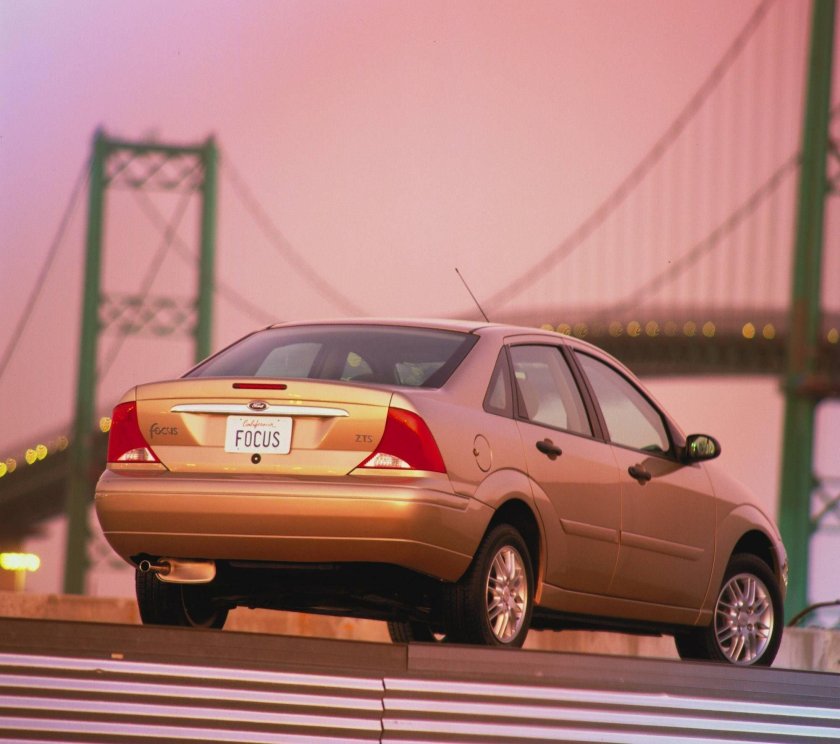 Ford Focus 1 седан