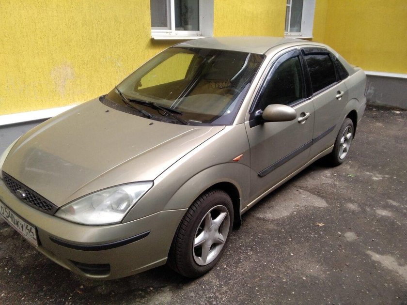 Форд фокус 1 серо золотистый