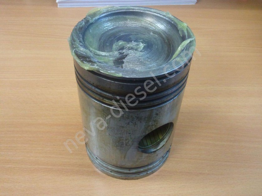 Поршень ЯАЗ 204