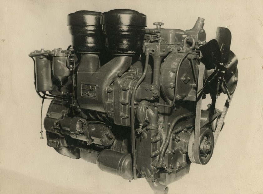 Двухтактный дизель ЯАЗ-204