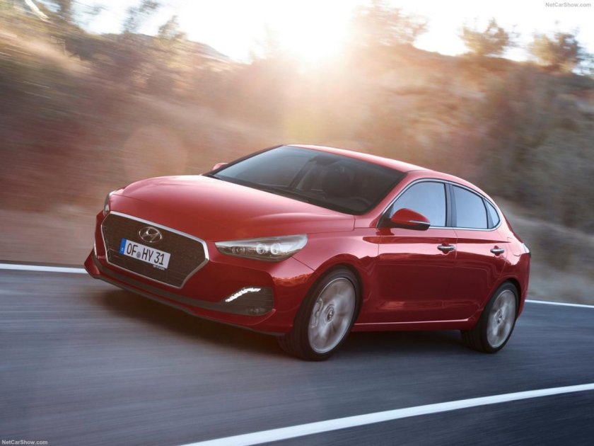 Hyundai i30 fastback 2018