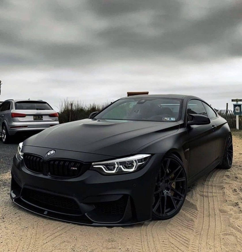 BMW m4 f82 Black