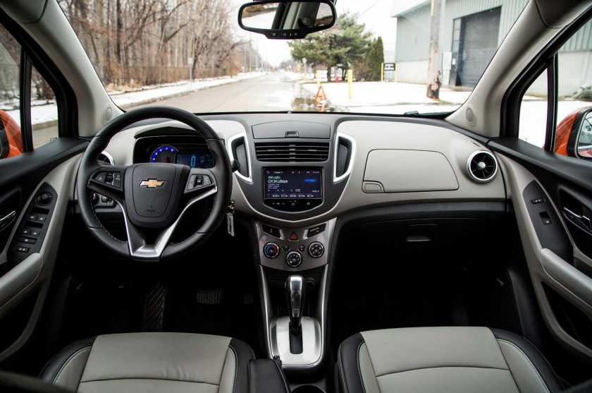 Chevrolet Tracker 2017 салон