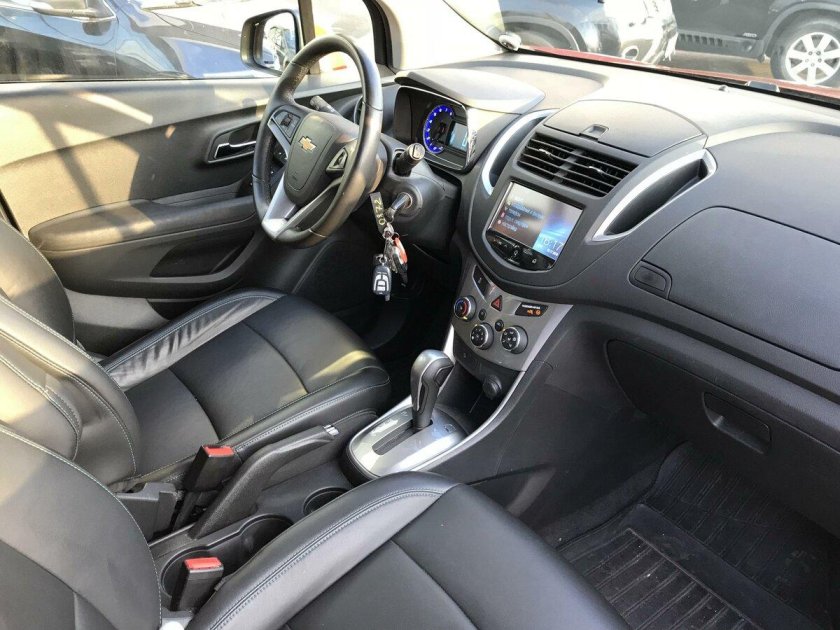 Chevrolet Tracker 2 салон
