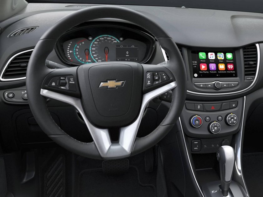 Chevrolet Tracker 2017 салон