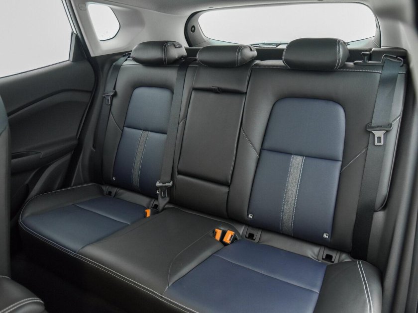 Chevrolet Tracker 2 салон