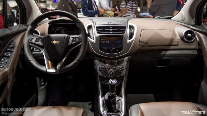 Chevrolet Tracker 2 салон