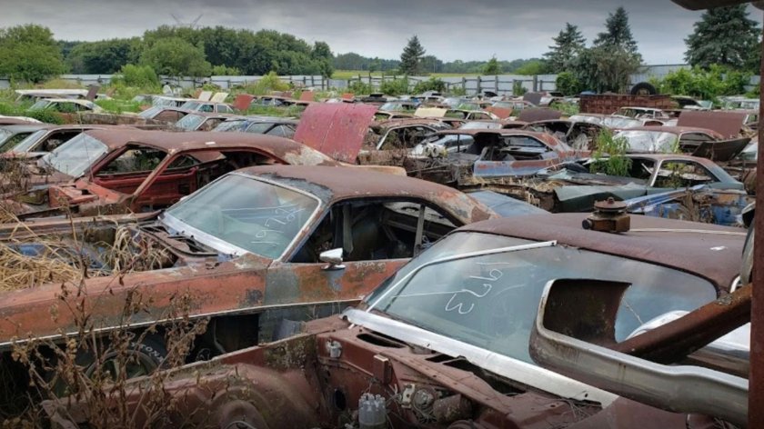 Свалка автомобилей