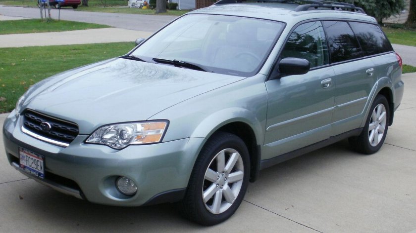 Субару аутбек 2005