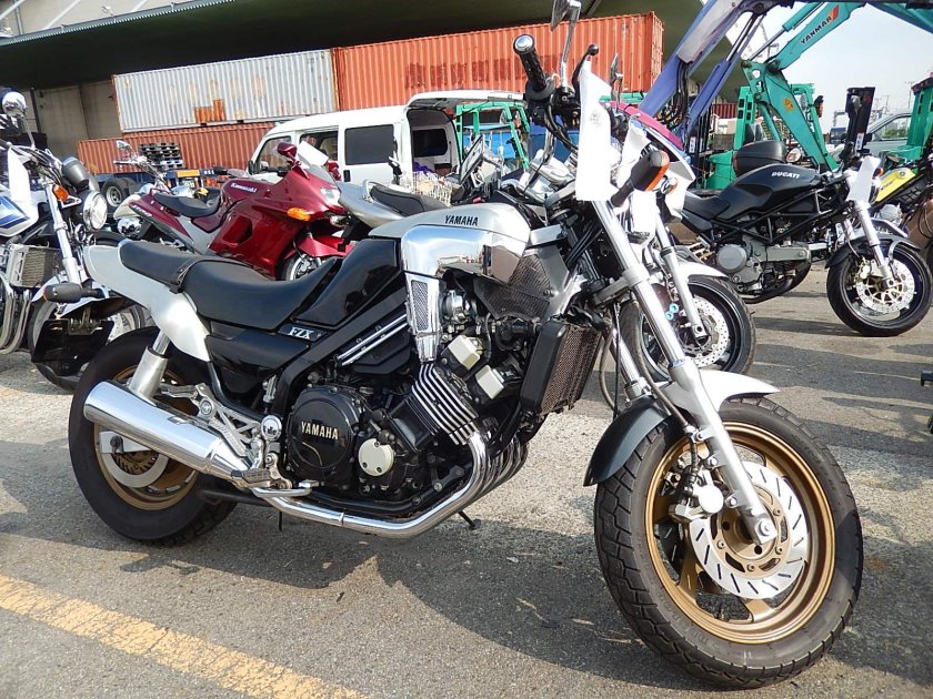 Yamaha FZX 750