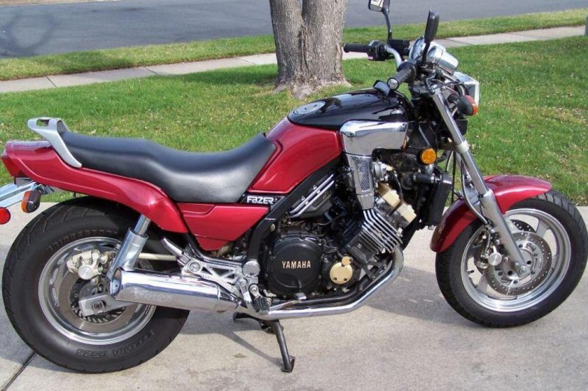 Yamaha FZX 750
