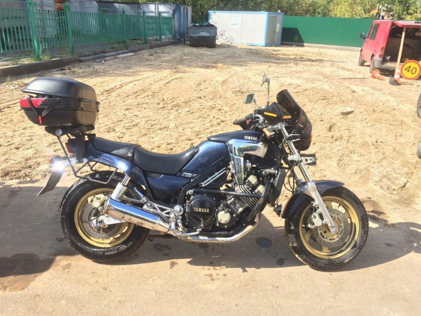 Ямаха FZX 750