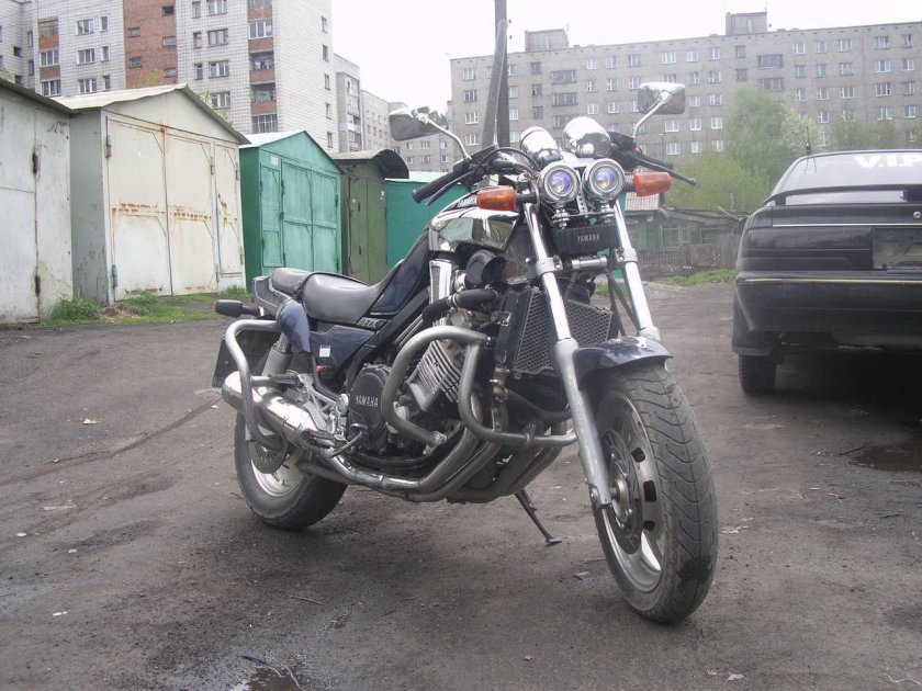 Yamaha FZX 750 кастом