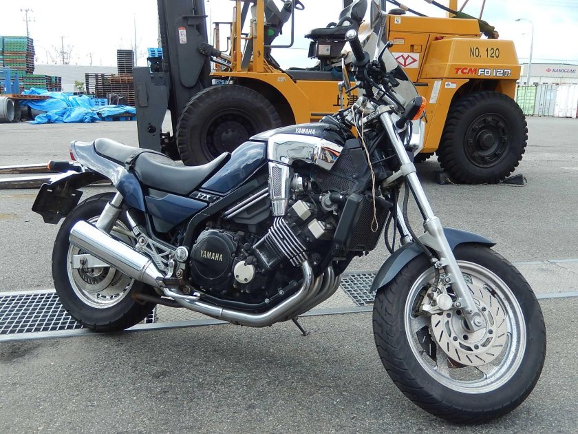 Ямаха ФЗХ 750