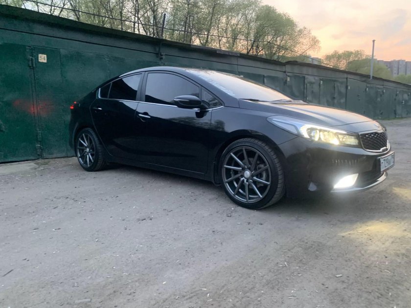 Cerato 4 r18