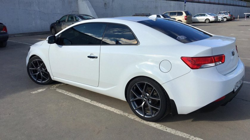 Kia Cerato Koup r18