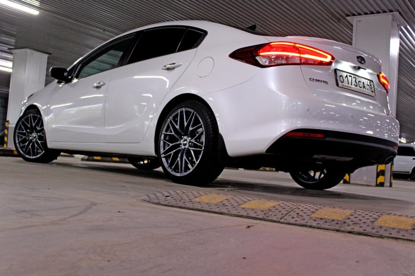 Kia Cerato 3 на 18 дисках
