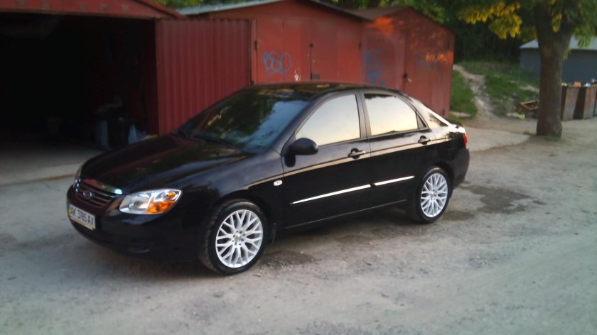 Kia Cerato черная 2008