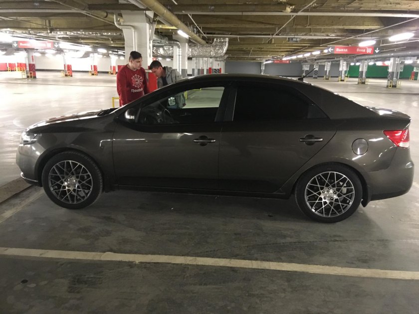 Kia Cerato 2 диски r17