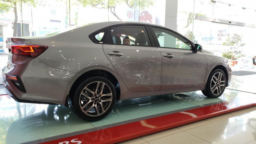 Kia Cerato 2019 на дисках