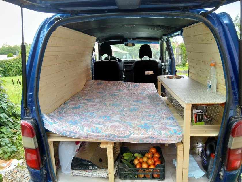 Toyota Hiace (h100) спальник