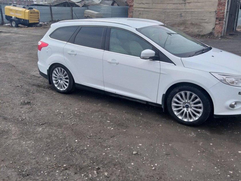 Форд фокус 3 универсал белый