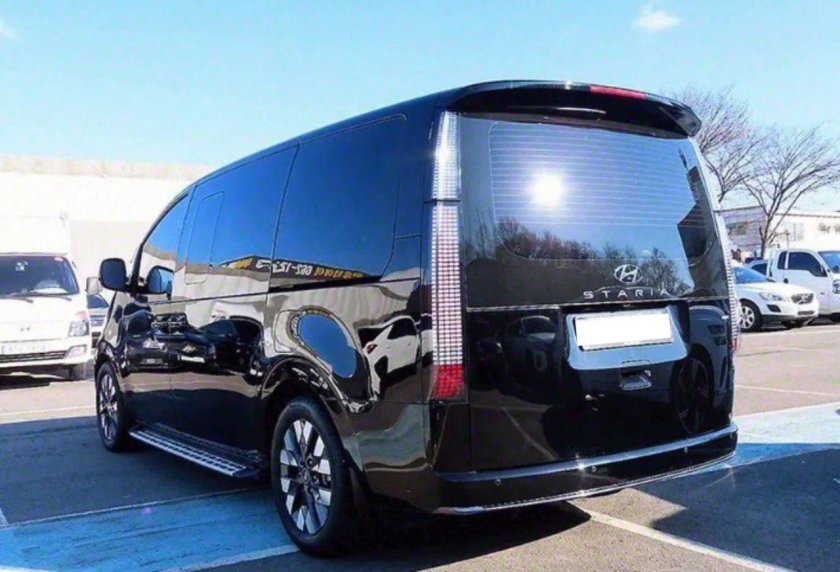 Hyundai staria 2021