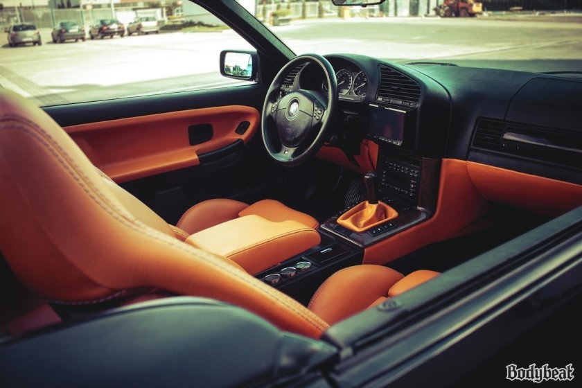 БМВ е36 салон