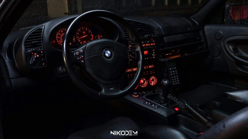 БМВ е36 салон