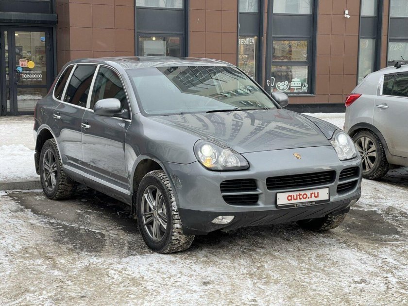 Серый порше кайен