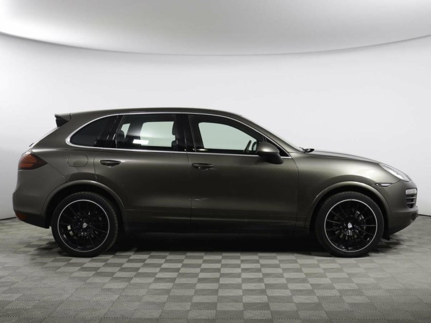 Porsche cayenne 2015