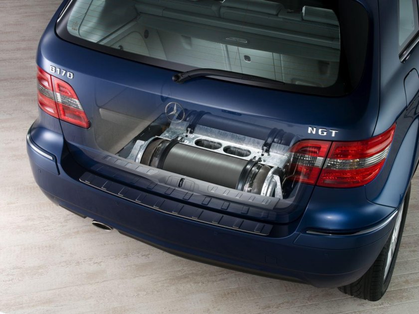 Мерседес на метане с завода