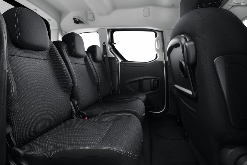 Опель комбо 2021