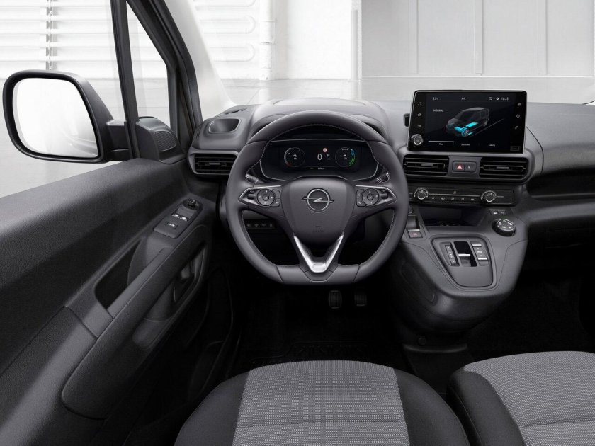 Опель комбо е