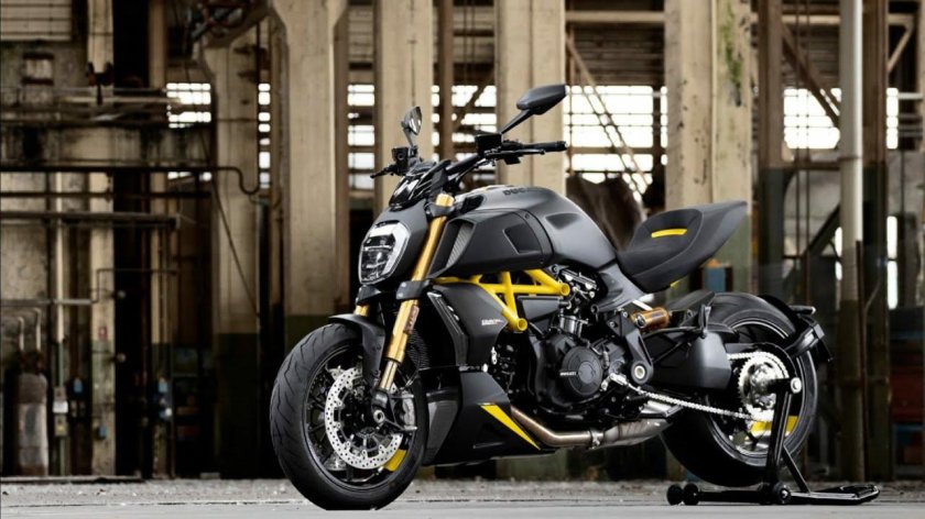 Ducati Diavel 1260 Black