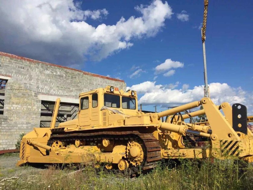 Трактор дэт 250