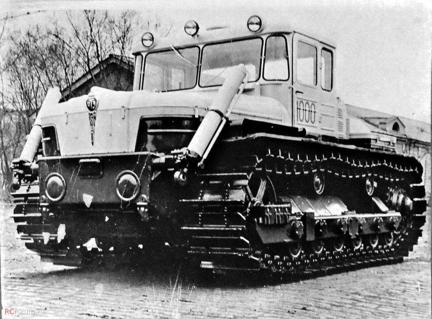 Гусеничный трактор стз-нати