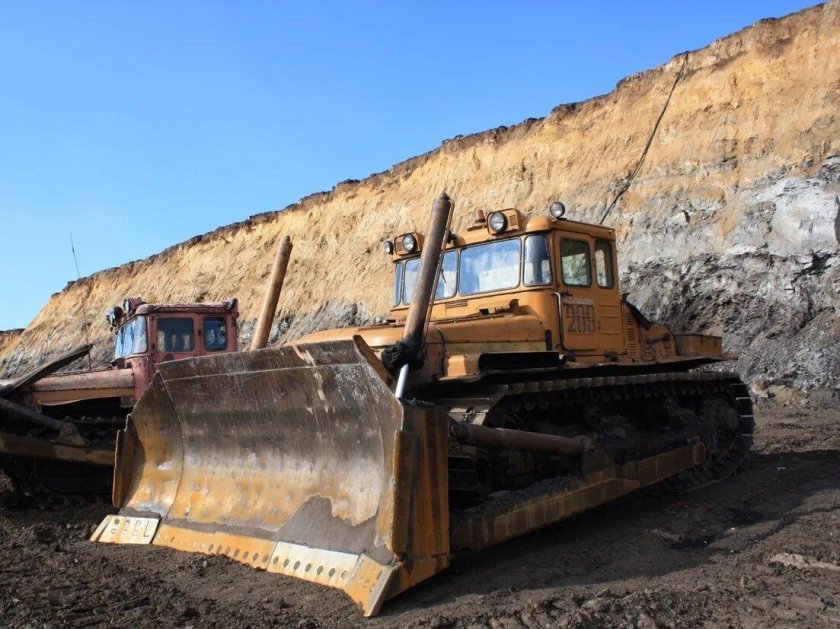 Бульдозер чтз