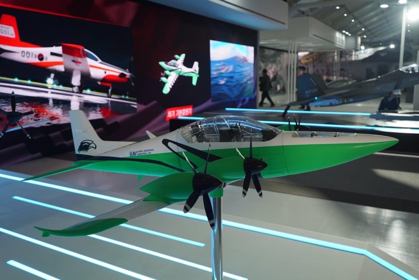 Корея представила камуфляж реактивной техники