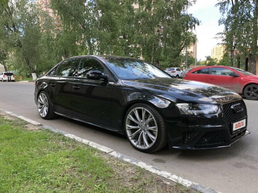 Audi a4 b8 2012 черная