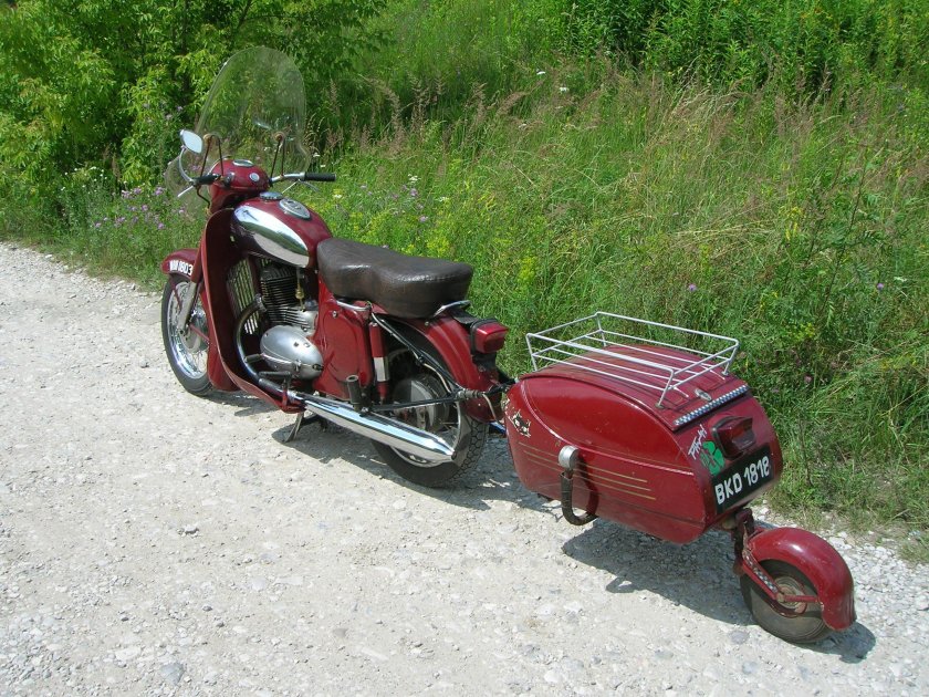 Ява мыльница 6 вольт