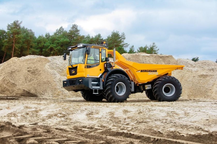 Джон Дир сочлененный самосвал